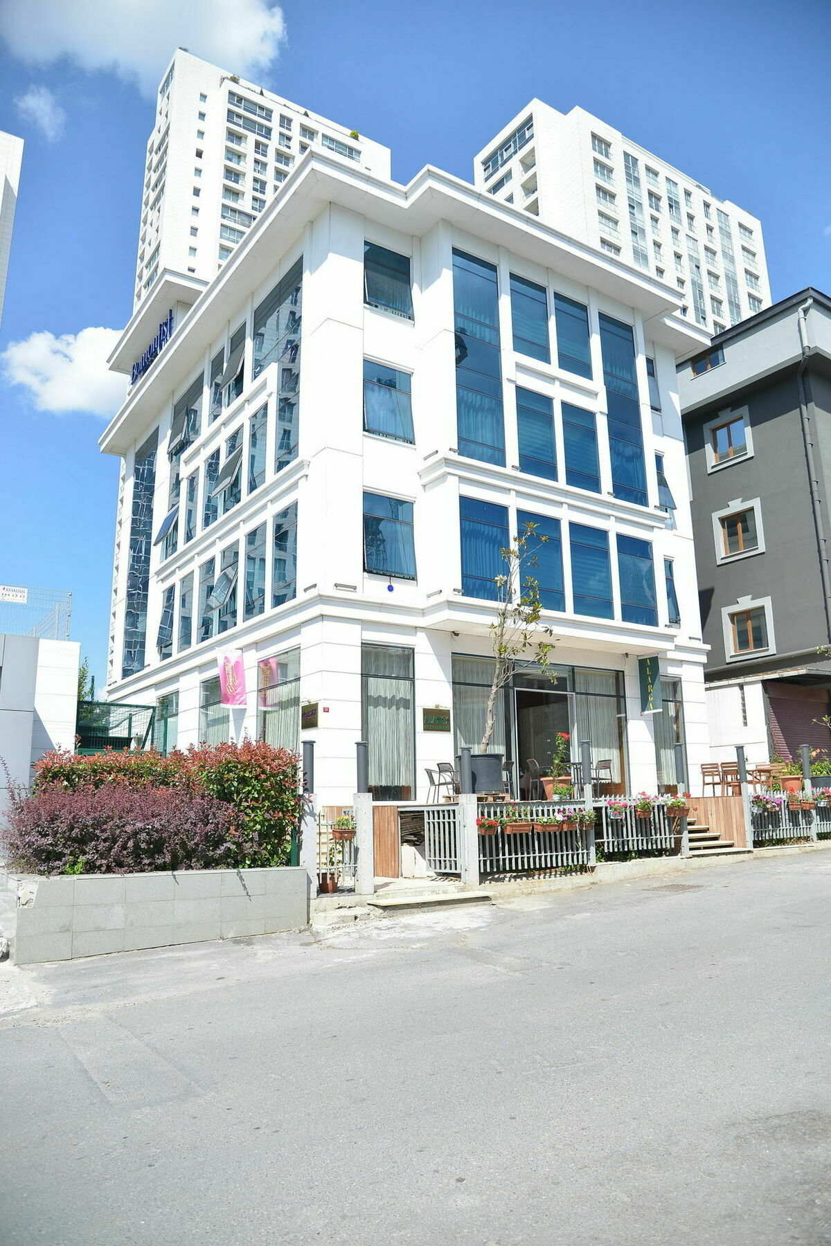 Discovery Hotel Istanbul Exteriör bild