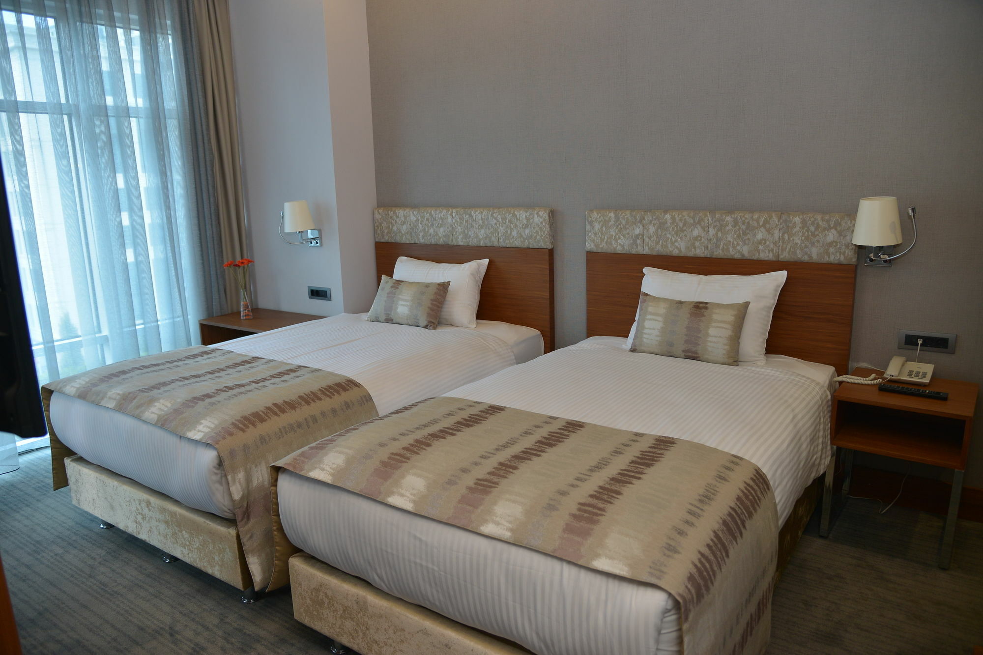 Discovery Hotel Istanbul Exteriör bild