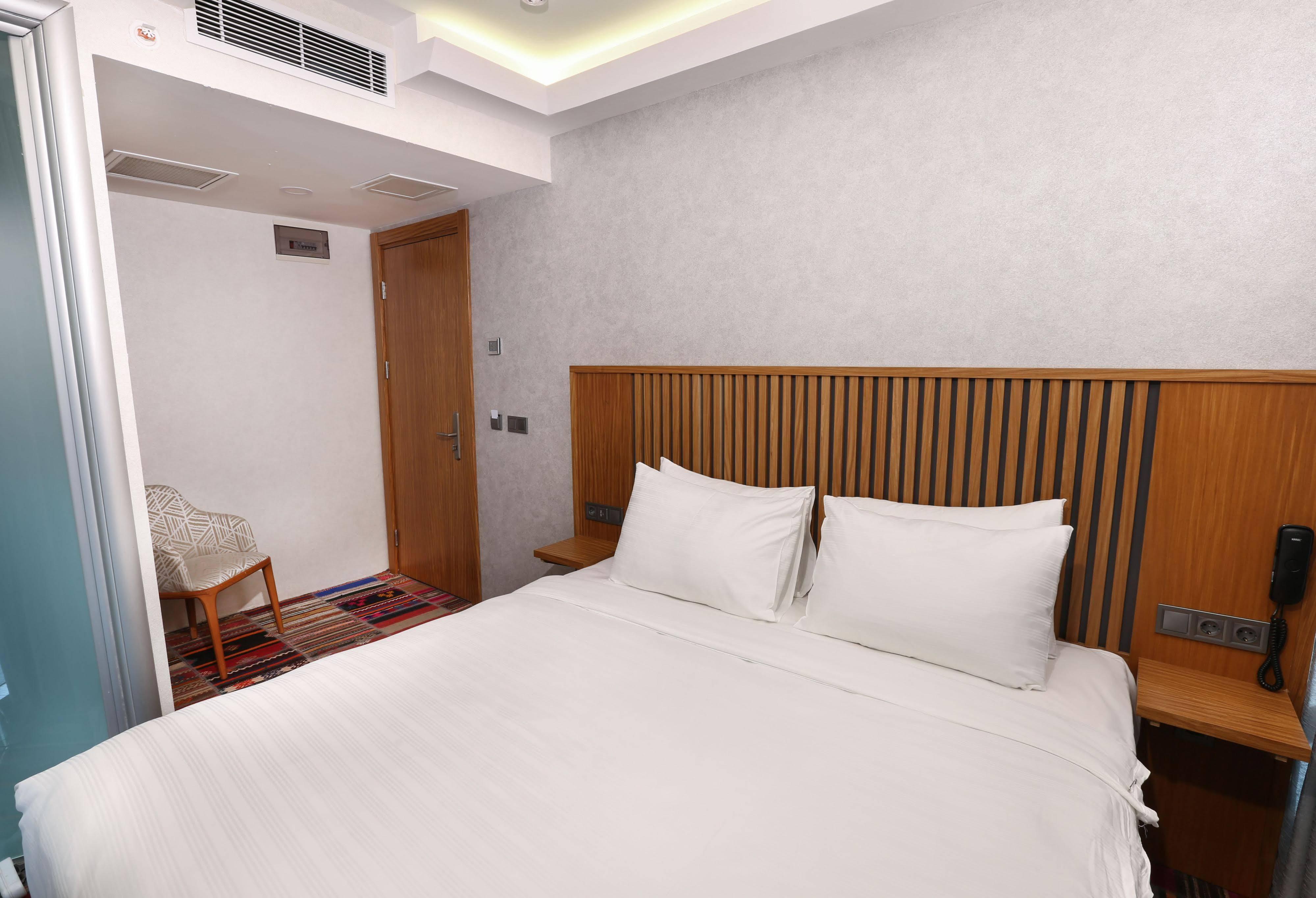 Discovery Hotel Istanbul Exteriör bild