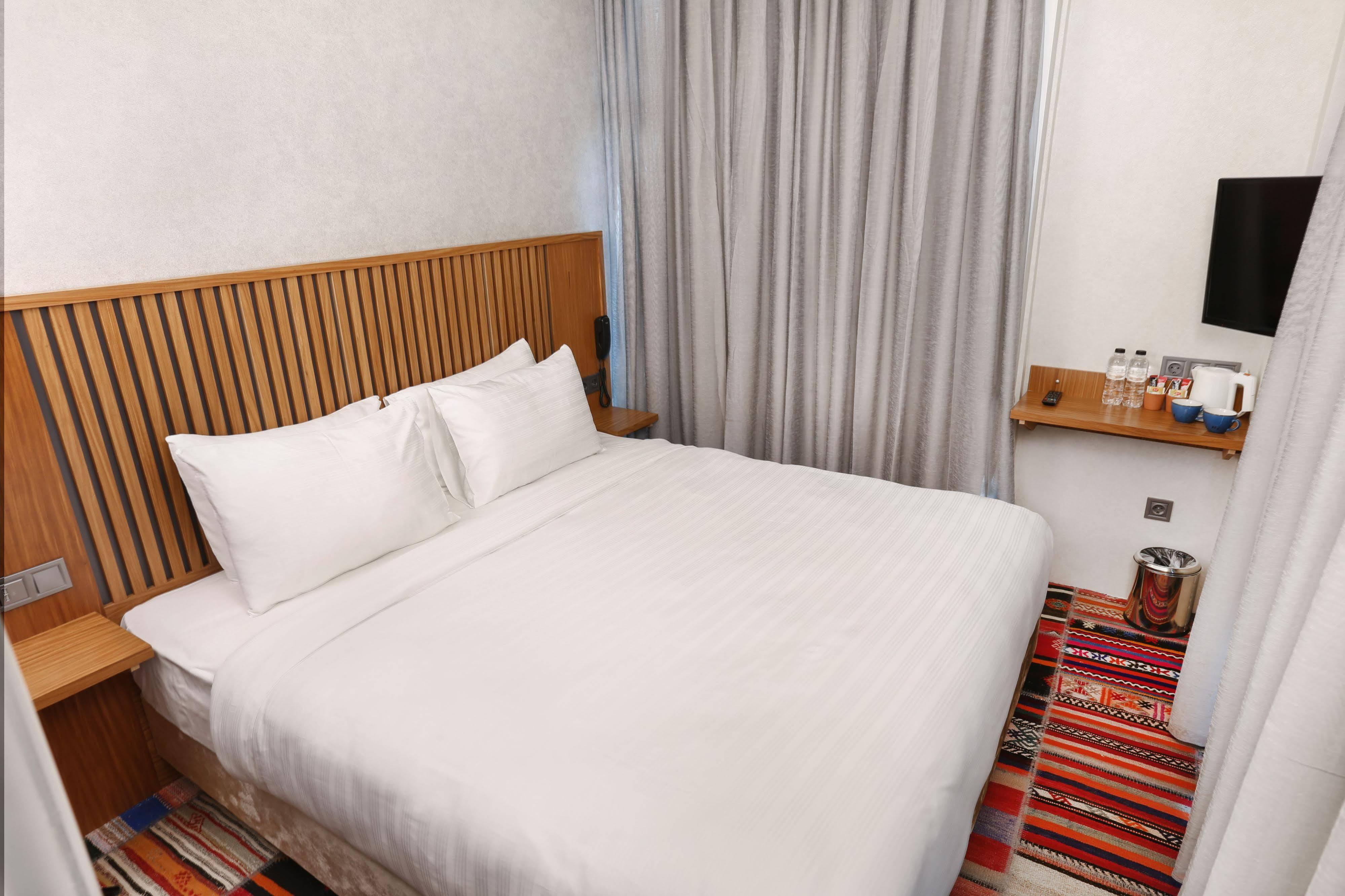 Discovery Hotel Istanbul Exteriör bild